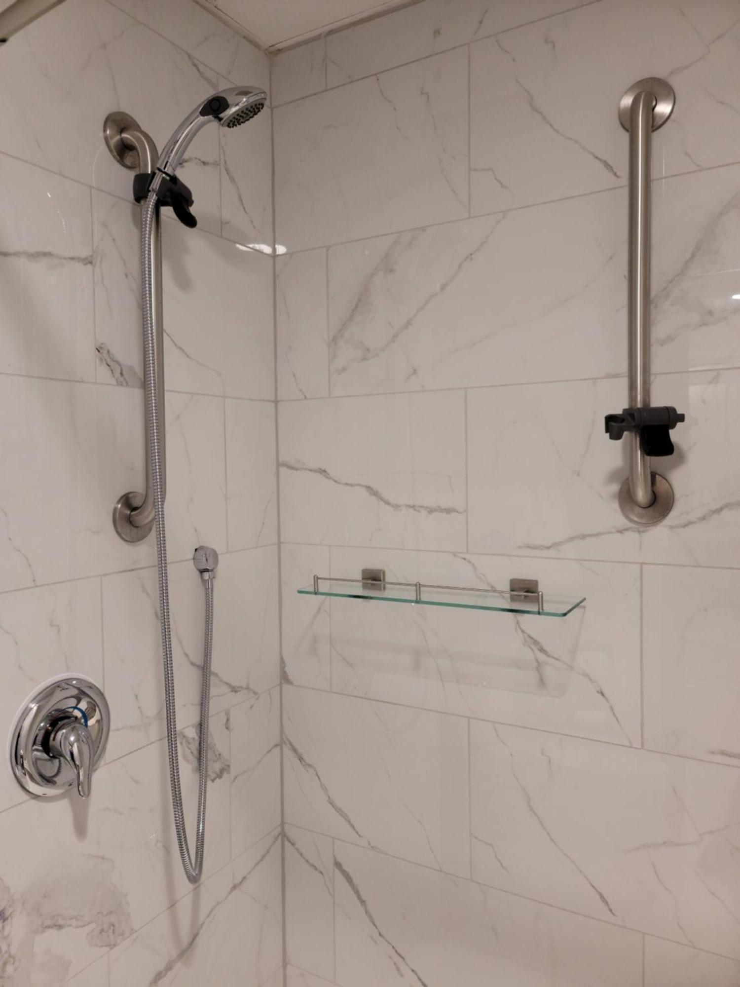 Ariel Broadway Hotel 4*